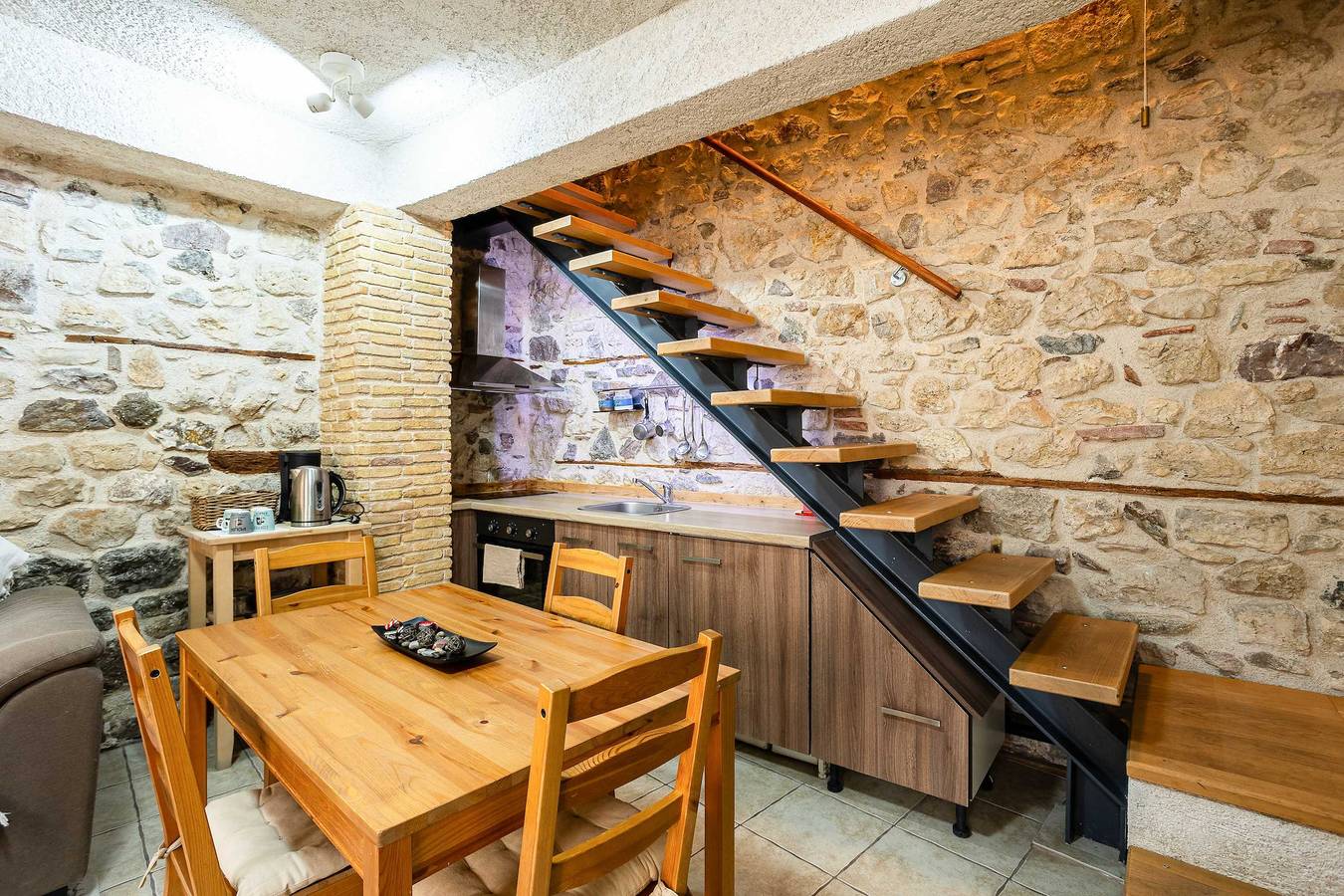 Entire apartment, Limni Stone Apartments – Seaside Horizon in Limni, Euboea