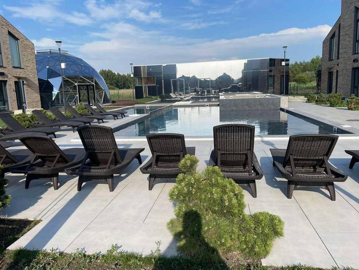 Apartamento de vacaciones para 4 personas, con sauna y piscina además de jacuzzi y jardín - 1