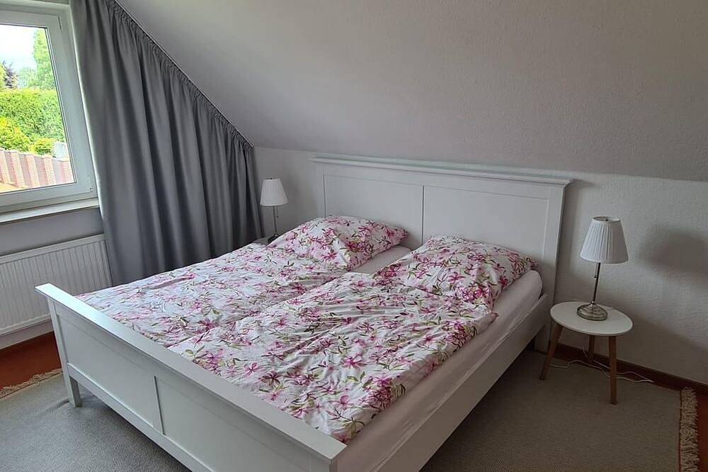 Ganze Wohnung, Fewo Veronika - Ferienwohnung Veronika in Apen, Ammerland