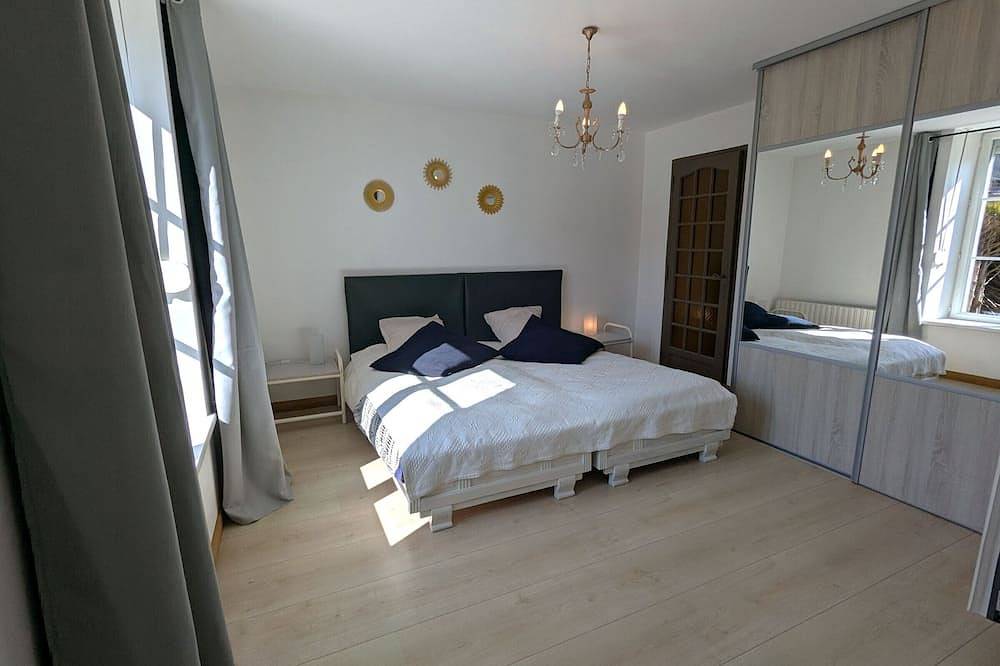 Charmantes Ferienhaus nahe Toul mit privatem Parkplatz und Terrasse in Blénod-lès-Toul, Toul