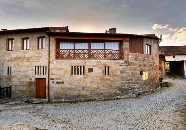 Gîte pour 7 personnes, avec terrasse dans Vilar de Perdizes