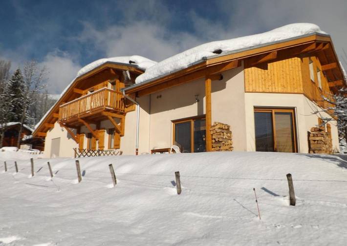 Maison de campagne pour 4 personnes, avec vue et jardin à Les Chapelles