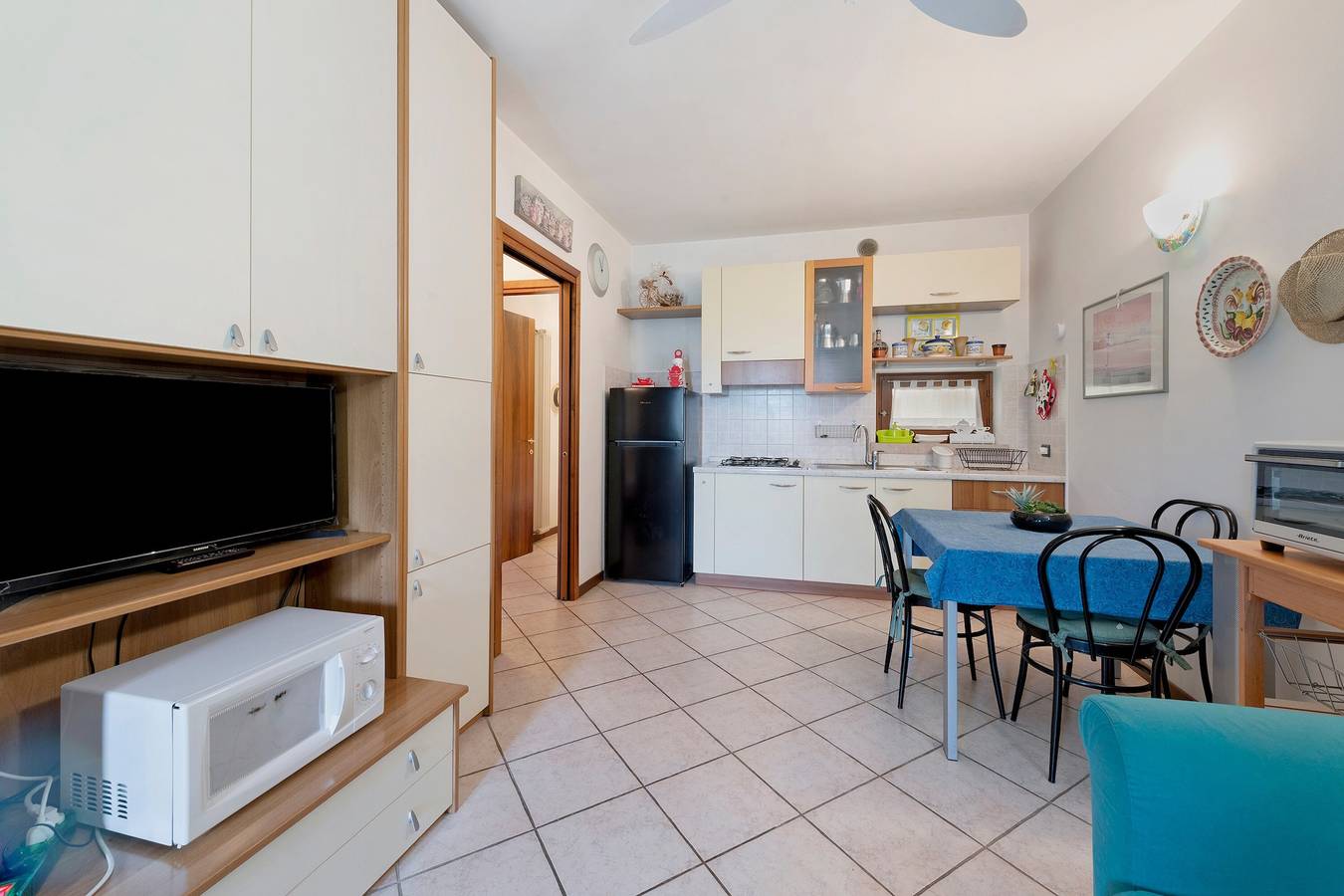 Ganze Wohnung, Apartment 'Garda Bloom' mit Gemeinschaftspool, privater Terrasse und Wlan in Rivoltella del Garda, Desenzano del Garda