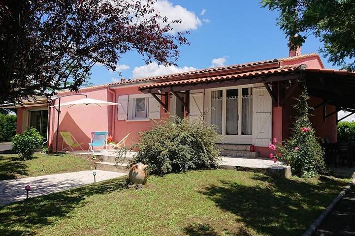 Maison de campagne pour 8 personnes, avec Jacuzzi et Jardin dans Vindelle