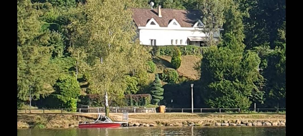 Gîte pour 12 personnes, avec jardin