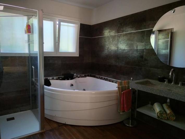 Gîte pour 6 personnes, avec jardin ainsi que piscine et vue, animaux acceptés à Pignans - 2