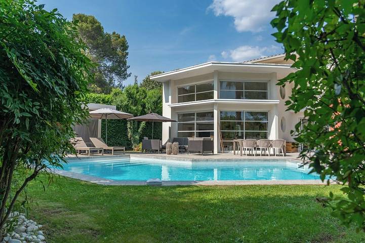 Ferienhaus für 8 Personen, mit Garten und Pool - 1