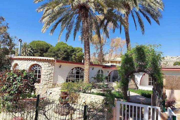 Villa pour 8 personnes, avec jardin à El Campello