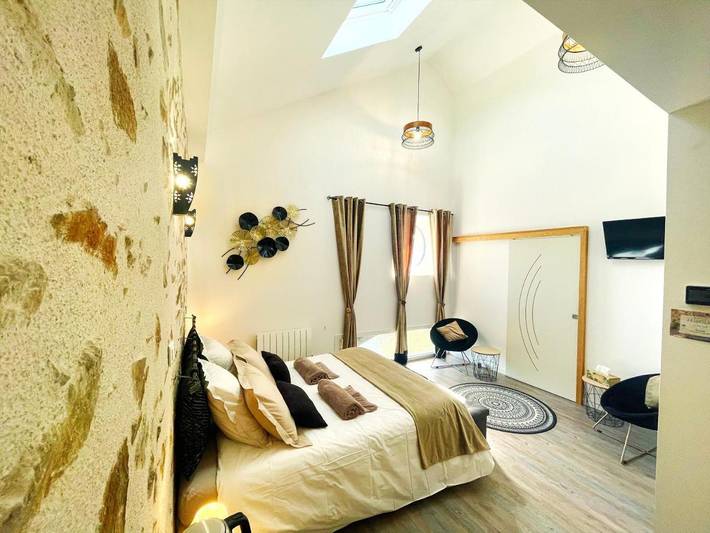 Maison d’hôte pour 2 personnes, avec jardin et piscine ainsi que vue et bassin pour enfant