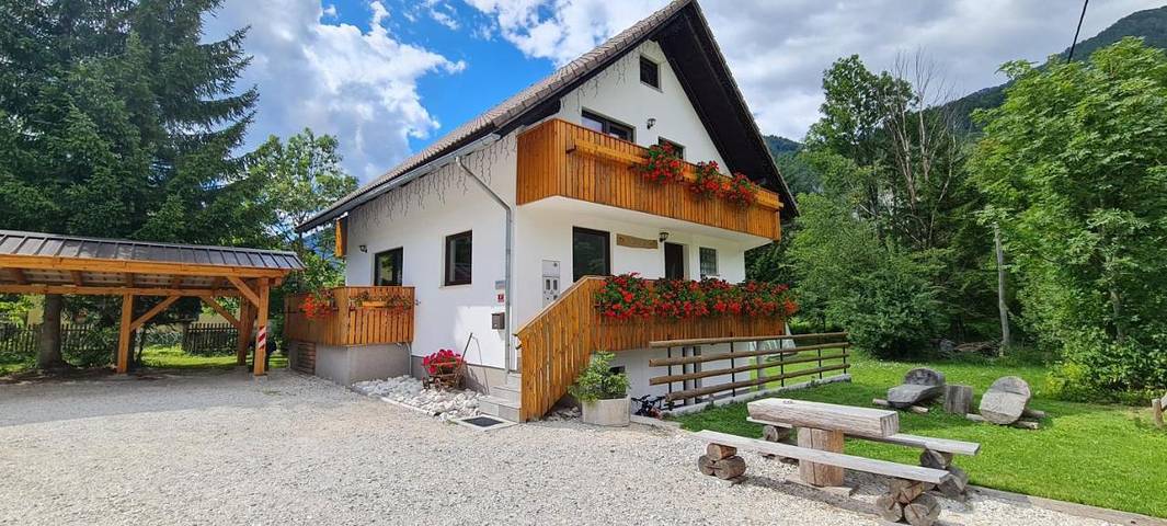 Ferienwohnung für 7 Personen, mit Balkon und Ausblick