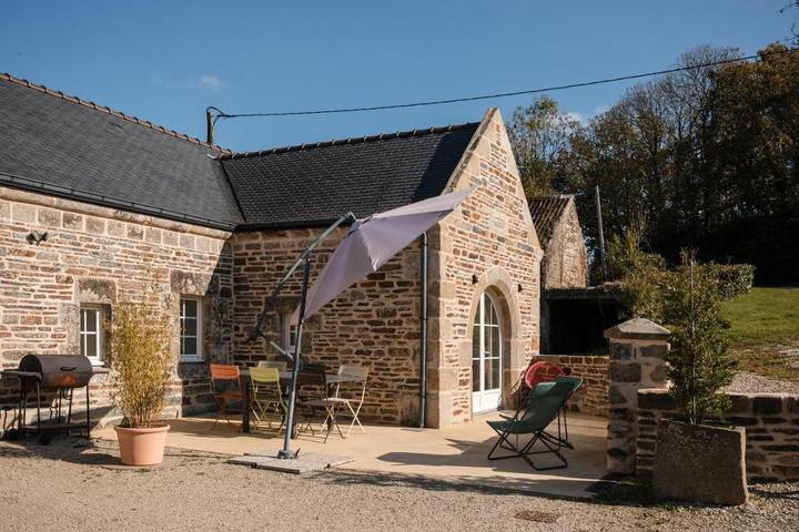 Location de vacances pour 4 personnes, avec jardin, animaux acceptés à Landrévarzec