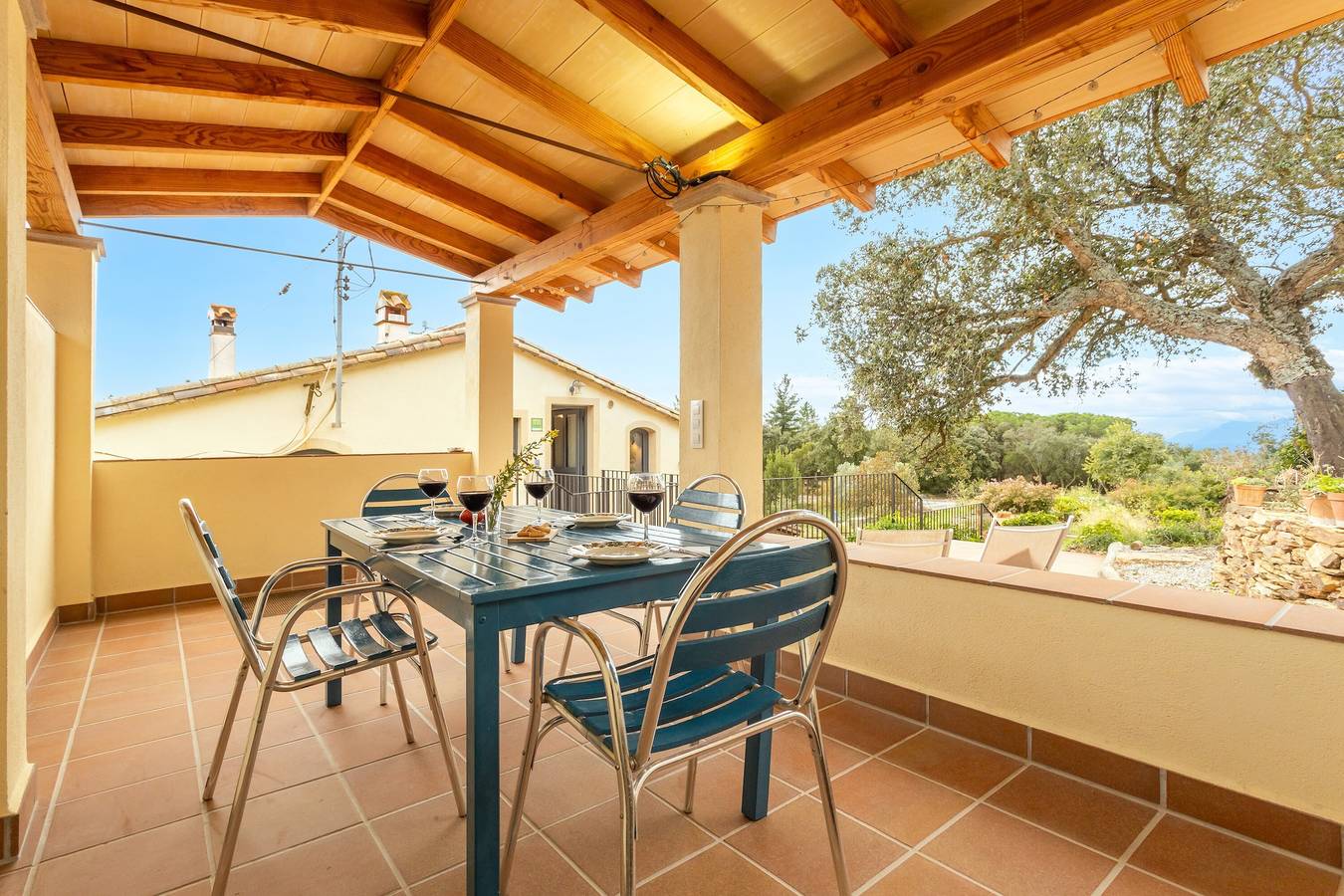 Country House 'Vinyoles 2' with Mountain View, Shared Pool and Wi-Fi in Quart, Gironès