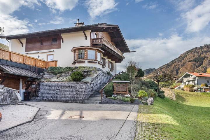 Ferienwohnung für 2 Personen, mit Balkon und Garten in Ruhpolding