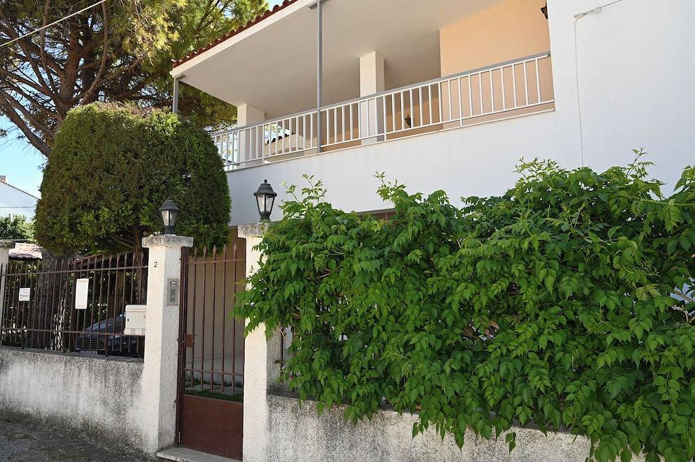 Ganze Wohnung, 3-bedroom villa in amazing Rio with Ac, Wifi in Patras, Achaia