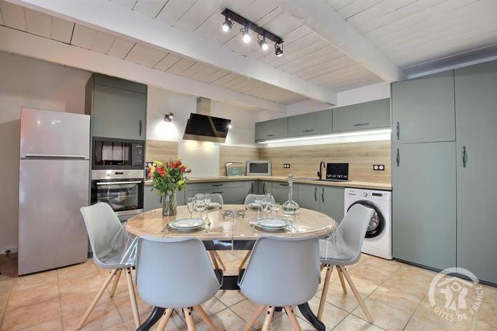 Gîte pour 4 personnes, avec jardin à Pléhédel - 3