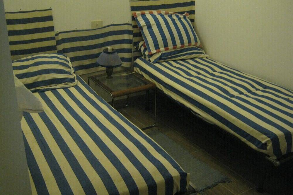 Appartement entier, Charmante 50m2 + loggia couverte avec vue sur la mer in Costella (Bonassola), Bonassola