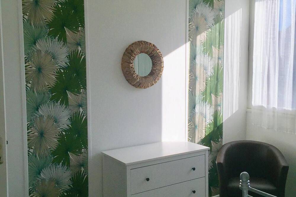 Entire apartment, Homerez - Apt in Rosny-s-Bois, Parking in Rosny-sous-Bois, Seine-Saint-Denis