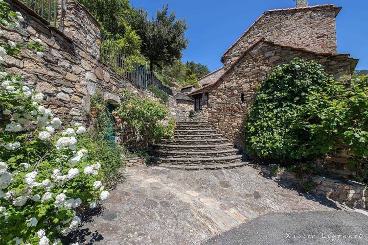 Gîte pour 5 personnes, avec piscine et terrasse dans l' Hérault