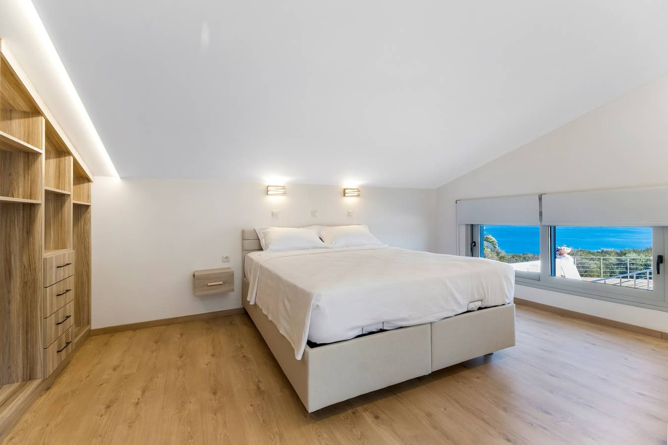 Luxury Villa- Sleeps 6 - Views, Pool, Hot Tub in Nikiana, Alexandros