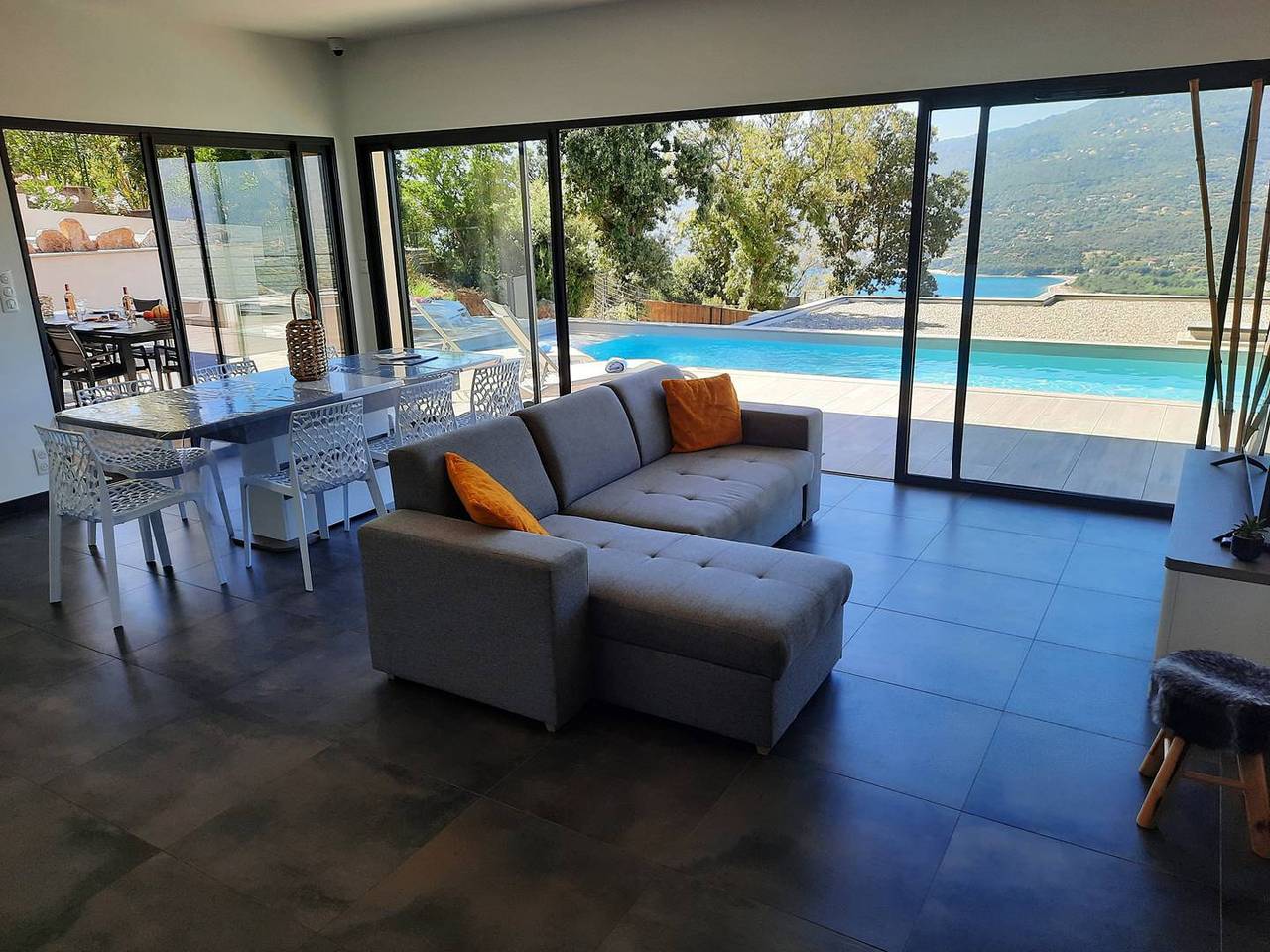 Appartamento intero, Villa Cupabia , vue mer et piscine chauffée in Viggianello (Francia), Sartène e dintorni