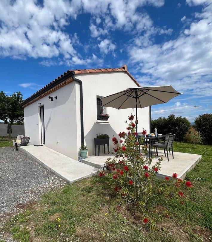 Gîte pour 2 personnes, avec jardin dans l' Aude