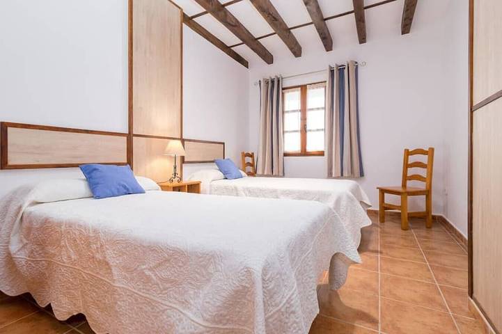 Entire apartment, La Gerrona Nature - beach and free Parking in Ubiarco, Santillana del Mar