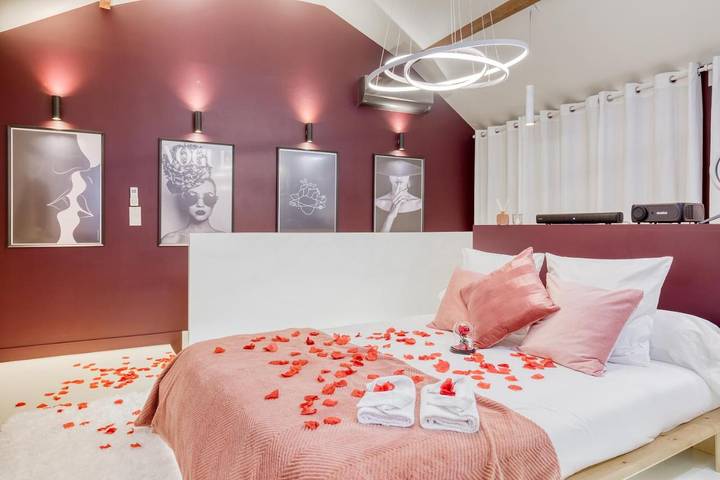 Location de vacances pour 4 personnes, avec jacuzzi et piscine ainsi que bassin pour enfant et jardin à Cormeilles-en-Parisis - 4