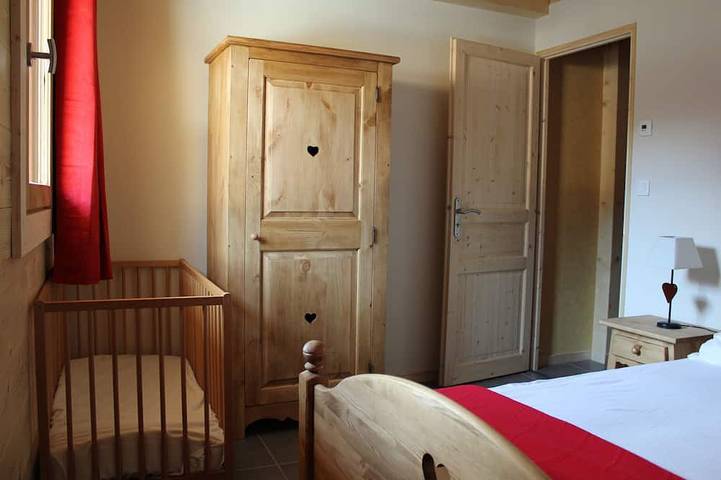 Gîte pour 12 personnes, avec sauna et jardin dans Office De Tourisme De Samoens - 2