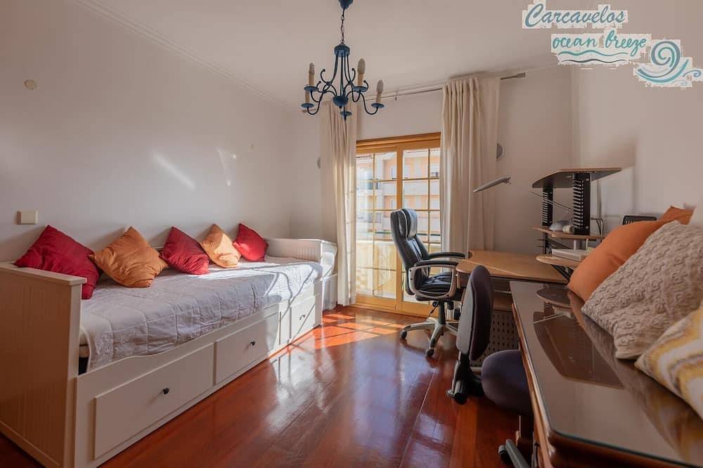 Ganze Wohnung, Carcavelos Ocean Breeze, in der Nähe der Nova University und des Strandes in Carcavelos e Parede, Costa de Lisboa