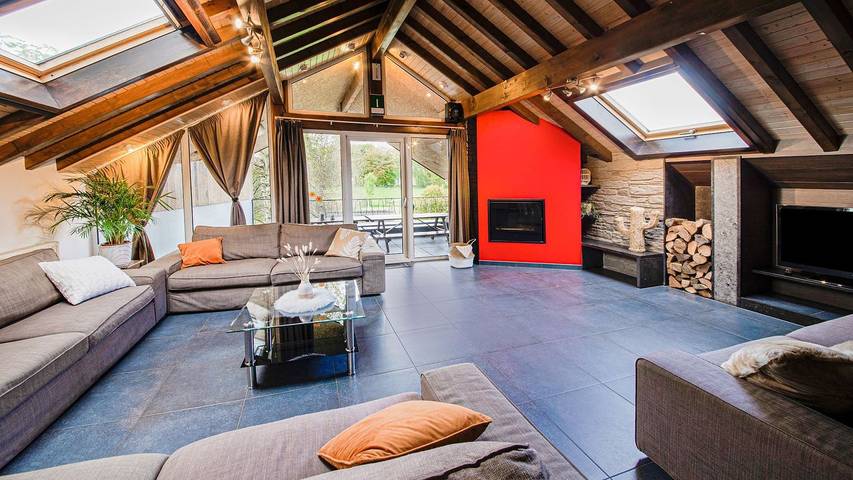 Location de vacances pour 23 personnes, avec sauna ainsi que jardin et jacuzzi à Waimes - 2