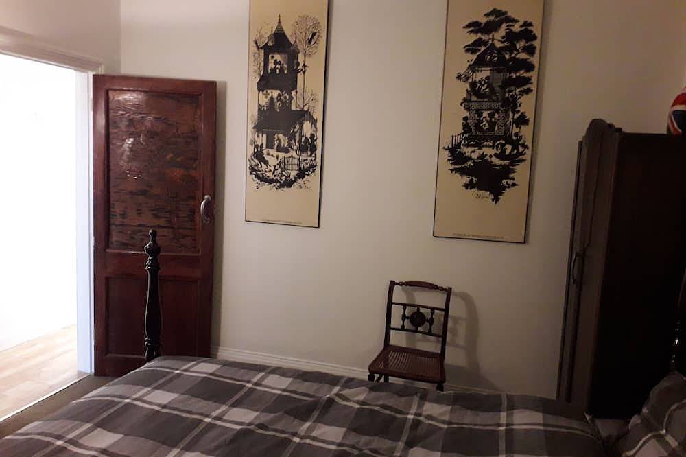4 Bed period house with hot tub and great transport in London, South East England