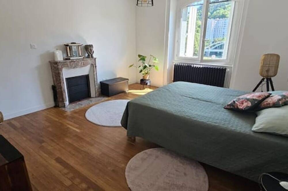 Entire apartment, Bohemian Chic in Besançon, Doubs