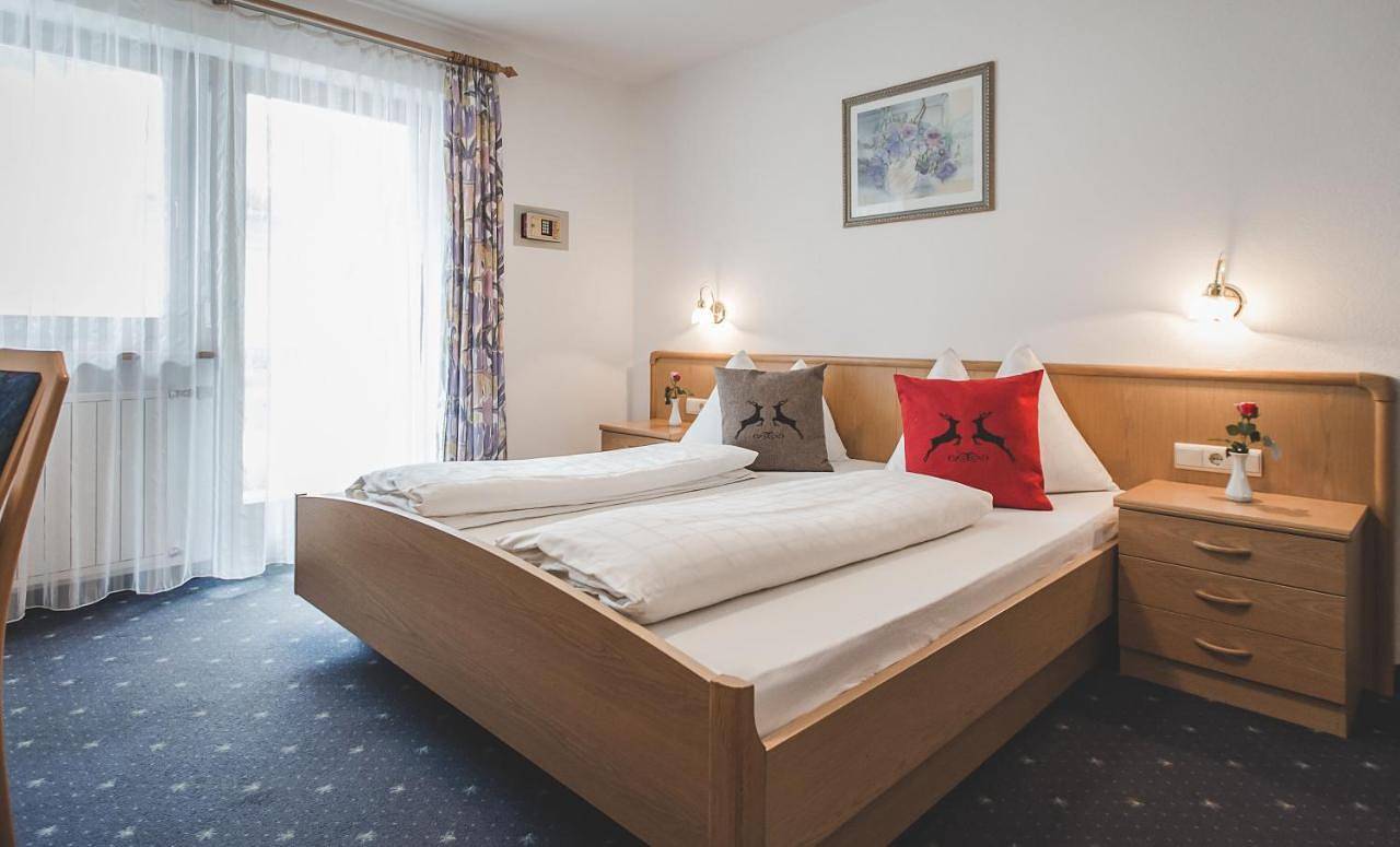 Ganze Wohnung, Apartment with Garden View in Steinhaus (Ahrntal), Ahrntal