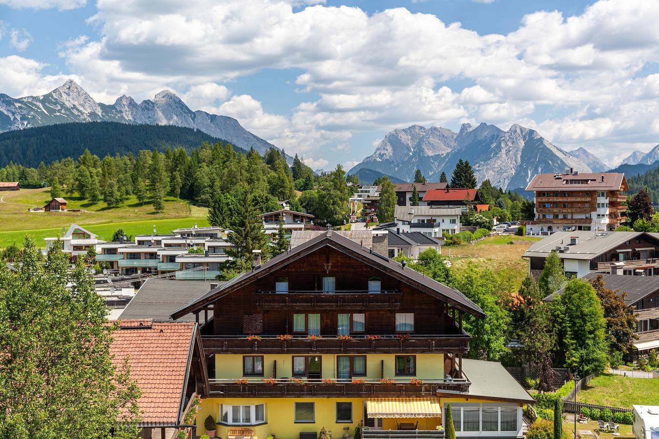 Appartement entier, Appartement "Haus Excelsior Top 35" avec vue sur les montagnes, balcon et Wi-Fi in Seefeld in Tirol, District d'Innsbruck-Land