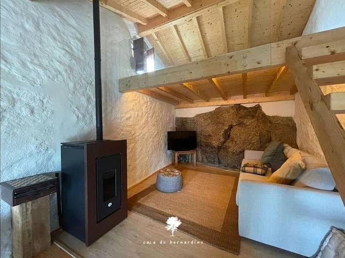 Gîte pour 5 personnes, avec jardin ainsi que vue et vue sur le lac à Cabril - 2