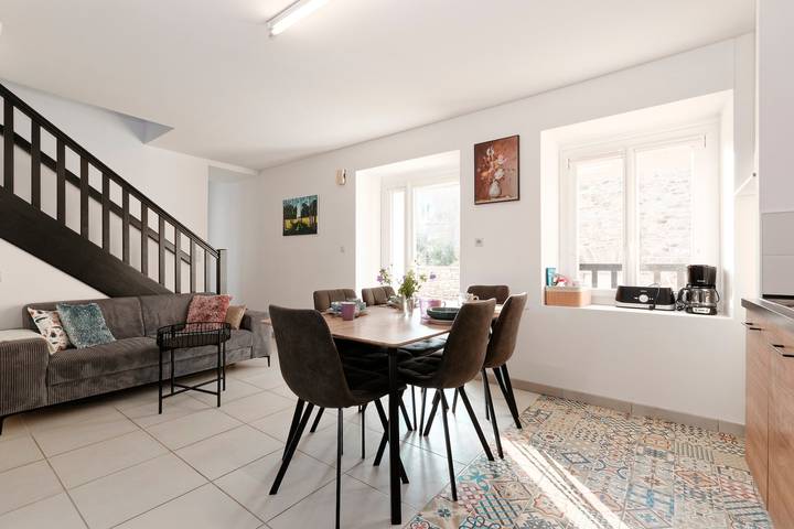 Gîte pour 4 personnes, avec terrasse et jardin à Caulnes