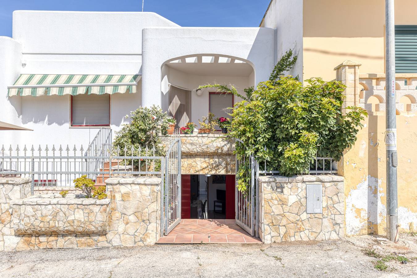 Appartamento intero, Appartamento "Pilella" vicino al mare con terrazza privata e aria condizionata in Alliste, Golfo di Taranto