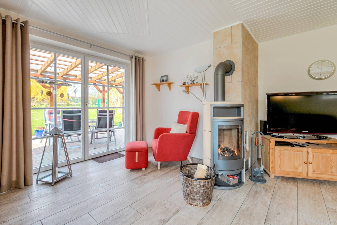 Ganze Wohnung, Ferienwohnung Anke Volkmann" mit privater Terrasse, privatem Garten und Wlan in Offenbüttel, Albersdorf und Umgebung