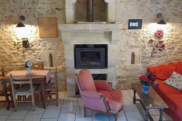 Gîte pour 4 personnes, avec jardin et terrasse à Marcillac-Saint-Quentin - 4