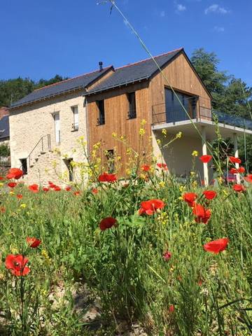 Gîte pour 6 personnes, avec terrasse et jardin à Le Thoureil