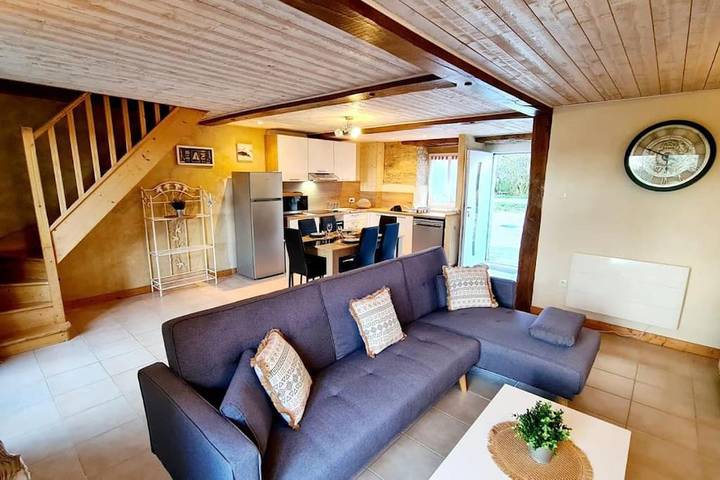 Location de vacances pour 5 personnes, avec terrasse ainsi que vue et jardin à Plumelec - 2