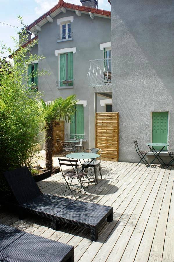 Location de vacances pour 3 personnes, avec piscine ainsi que terrasse et vue à Clermont-Ferrand - 3