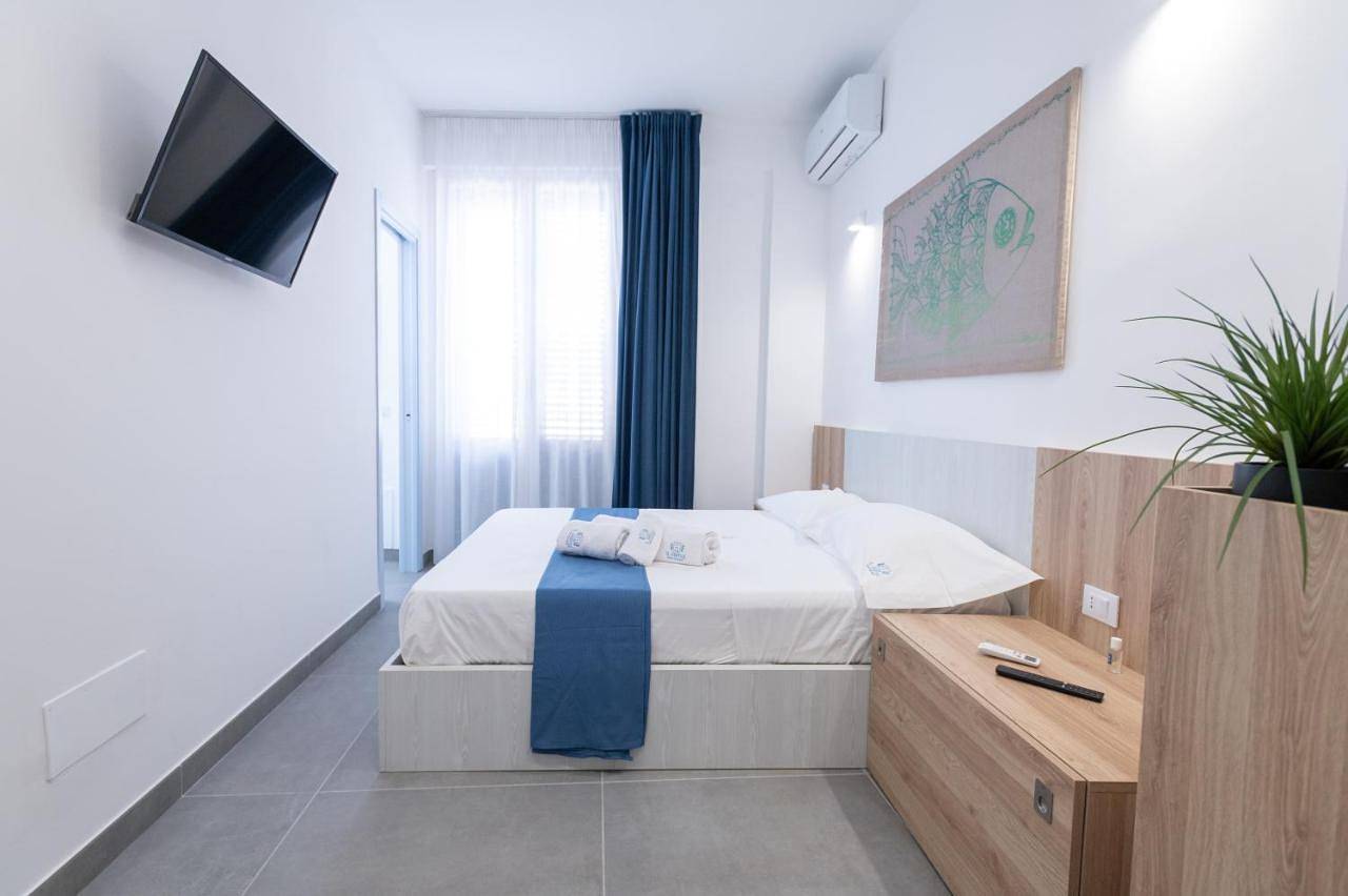 Double Room with Private Bathroom in Isola delle Femmine, Provincia di Palermo