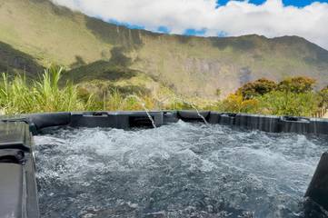 Gîte pour 2 personnes, avec jardin et vue dans Palmiste Rouge