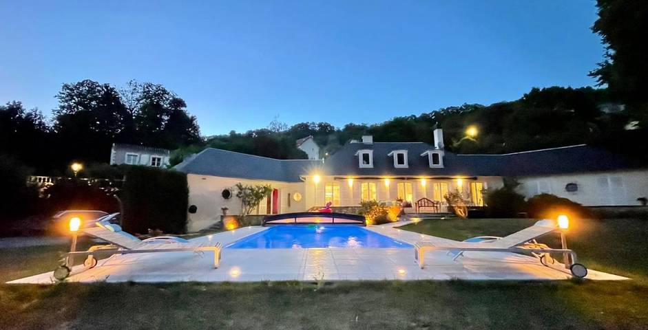Chambre d’hôte pour 4 personnes, avec vue ainsi que jardin et piscine à Bièvres