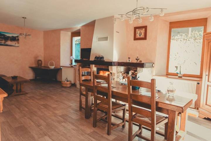 Location de vacances pour 10 personnes, avec jardin et vue, animaux acceptés à Pontcharra - 3