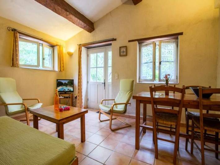 Gîte pour 6 personnes, avec balcon ainsi que jardin et piscine, adapté aux familles à Flayosc - 3