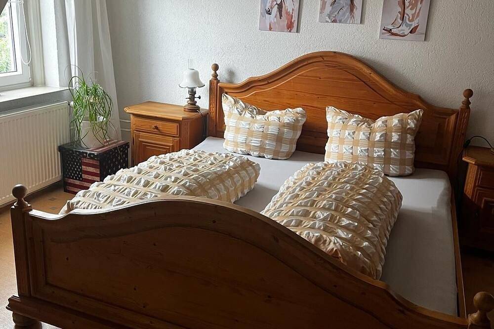 Ganze Wohnung, Ferienhaus 80qm mit Terrasse für bis zu 5 Personen in Bad Mergentheim, Taubertal