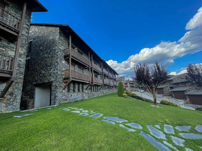 Casa rural para 10 personas, con jardín - 1