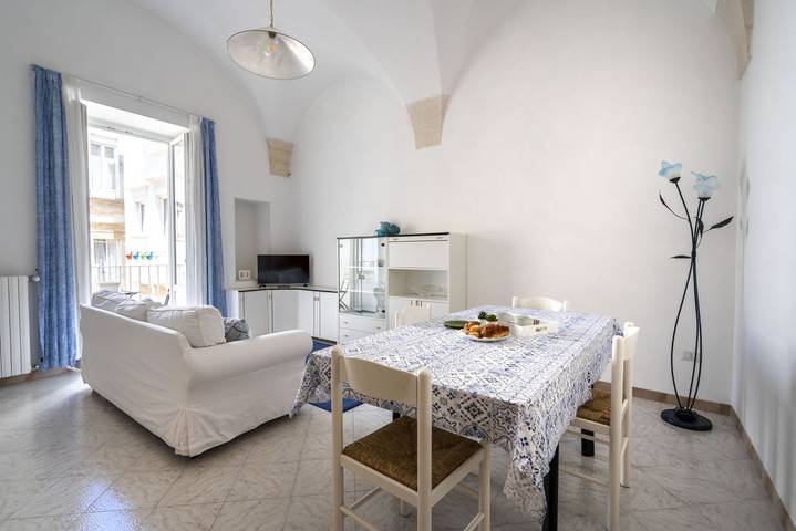 Ganze Wohnung, Ferienwohnung für 2 Personen mit Balkon/Terrasse in Martina Franca, Tarent Provinz